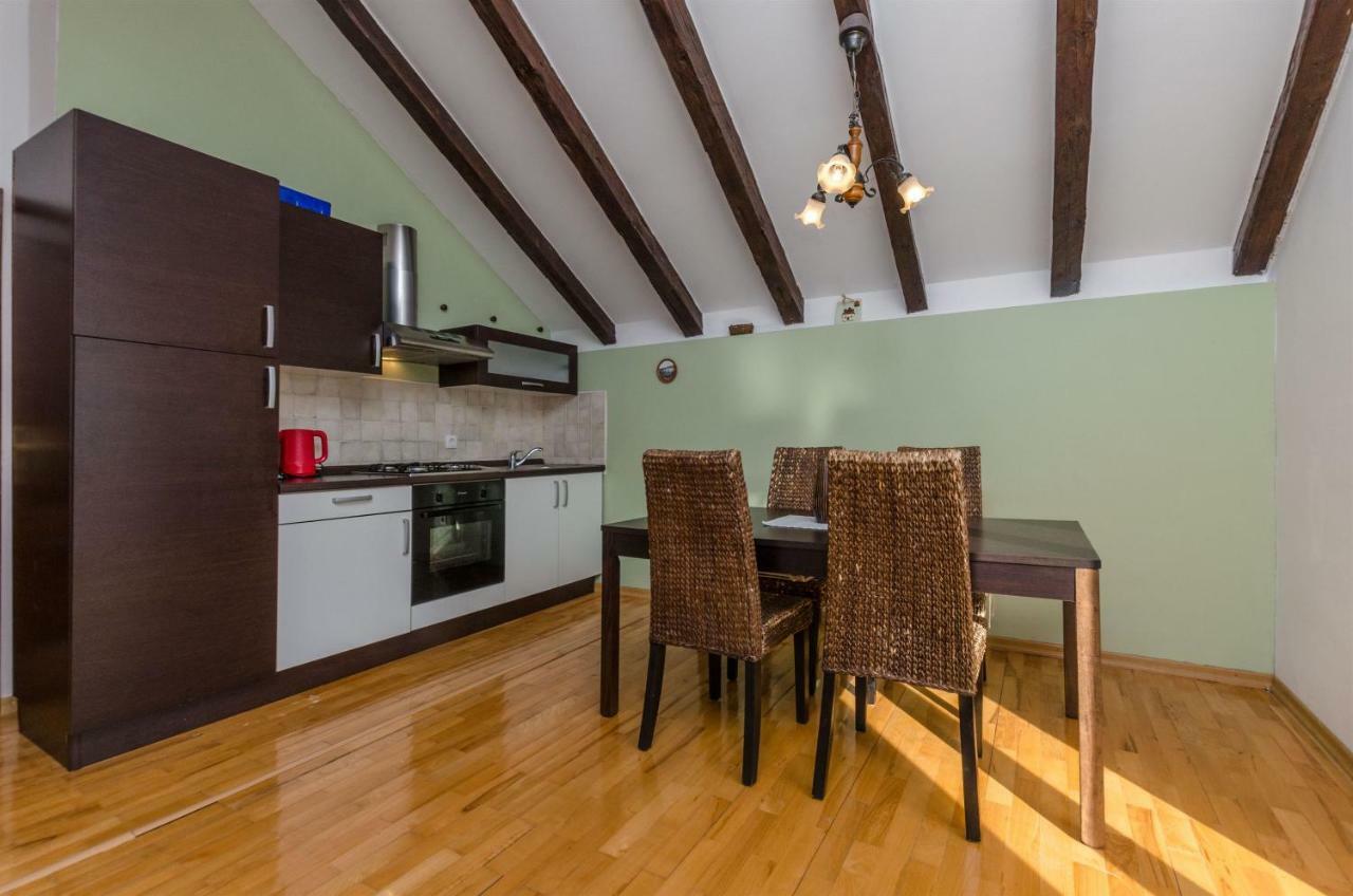 Apartments Renata Примоштен Экстерьер фото
