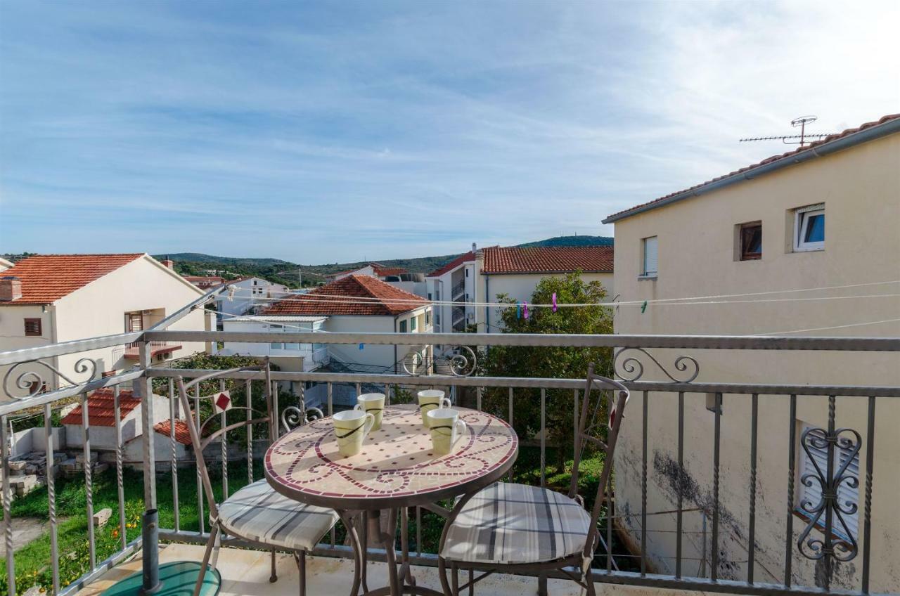 Apartments Renata Примоштен Экстерьер фото